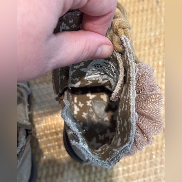 Children’s Place adorable canvas girls boots size 5 as new condition. - Picture 8 of 8